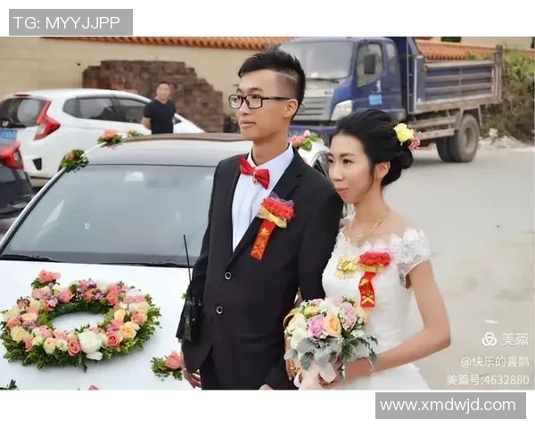 足球明星与青梅竹马的爱情故事揭示了他们共同成长的甜蜜回忆与不变的真情